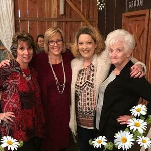 Meet your Posher, Dannielle cavin